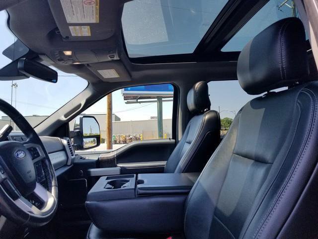 Used 2017 Ford F250 Lariat w/ Lariat Ultimate Package AWD/4WD image 13