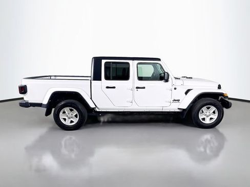 Used 2022 Jeep Gladiator Sport AWD/4WD image 4
