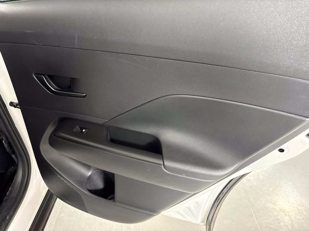 Used 2025 Hyundai Kona SEL FWD image 19