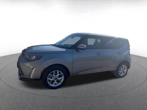 Used 2025 Kia Soul LX w/ LX Technology Package image 8