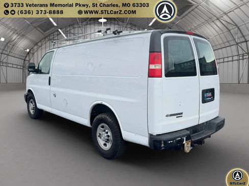 Used 2015 Chevrolet Express 2500 RWD image 5