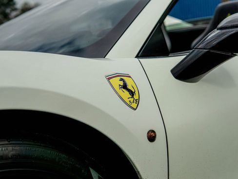 Used 2017 Ferrari 488 Spider image 78