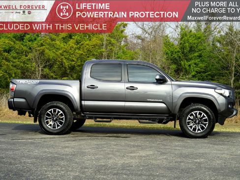 Used 2020 Toyota Tacoma SR5 image 5