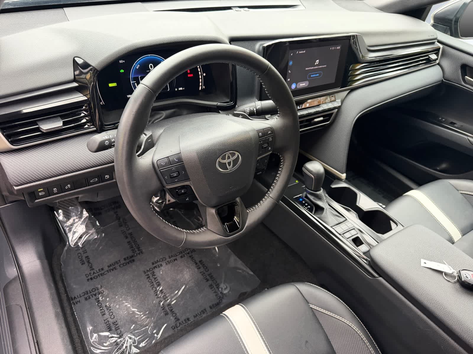 Used 2026 Toyota Camry SE FWD image 6
