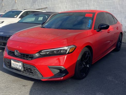 Used 2022 Honda Civic Sport image 2