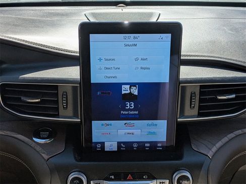 Used 2020 Ford Explorer Platinum w/ Premium Technology Package image 20