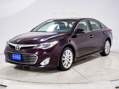 Used 2014 Toyota Avalon Limited image 3