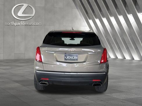 Used 2019 Cadillac XT5 Premium Luxury w/ Driver Assist Package image 8