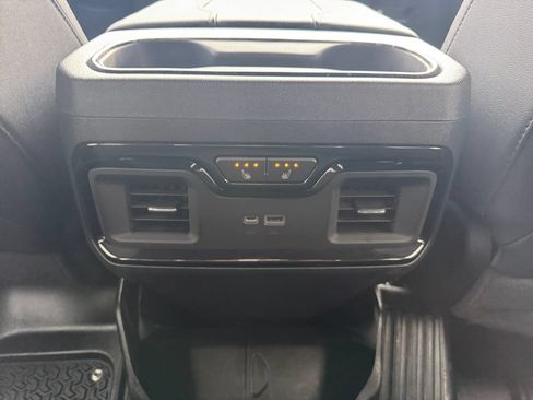 Used 2023 GMC Sierra 1500 AT4 w/ AT4 Preferred Package AWD/4WD image 18