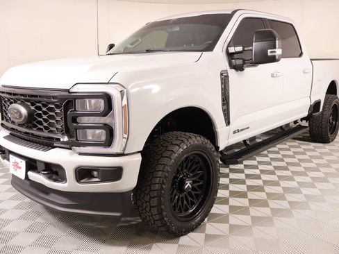 Used 2026 Ford F250 Lariat w/ Black Appearance Package AWD/4WD image 11