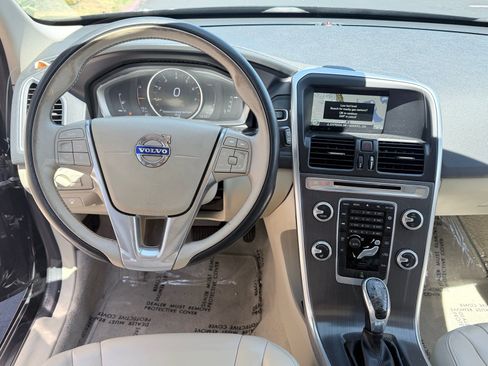 Used 2016 Volvo XC60 T5 Premier FWD image 10