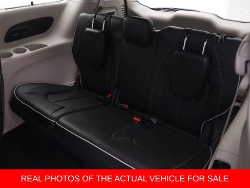 Used 2022 Chrysler Pacifica Limited w/ Uconnect Theater Family Group AWD/4WD image 12