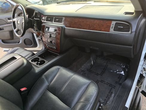 Used 2012 Chevrolet Tahoe LT w/ Texas Edition RWD image 22
