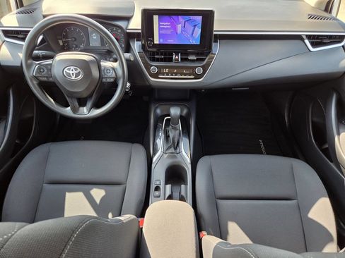 Used 2025 Toyota Corolla LE FWD image 13