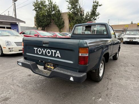 Used 1994 Toyota Pickup 2WD Regular Cab image 5