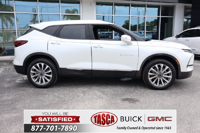 Used 2024 Chevrolet Blazer Premier w/ Enhanced Convenience Package FWD image 9