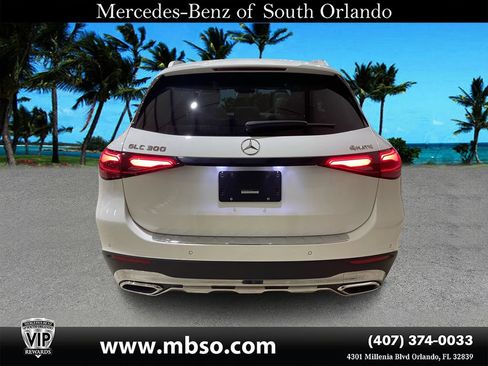Used 2024 Mercedes-Benz GLC 300 4MATIC image 17