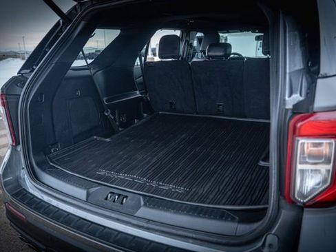 Used 2022 Ford Explorer ST w/ ST Street Pack image 18