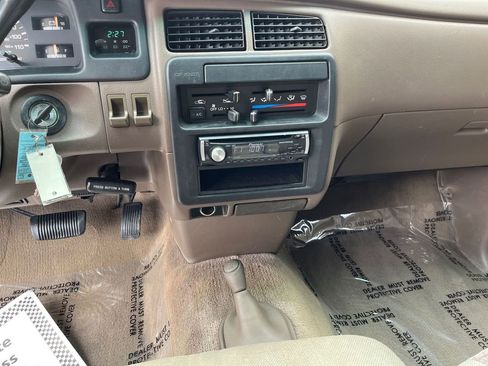 Used 1995 Toyota T100 SR5 image 12