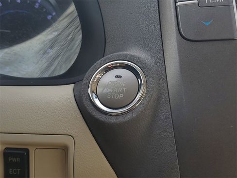 Used 2012 Lexus IS 250 image 28