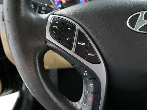 Used 2013 Hyundai Elantra Limited image 27