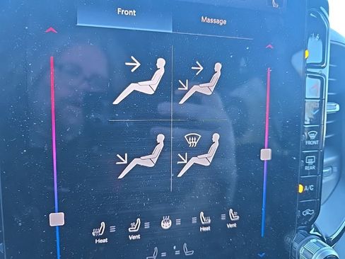 Used 2025 RAM 1500 Limited image 18