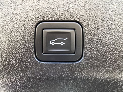 Used 2025 GMC Yukon Denali image 20