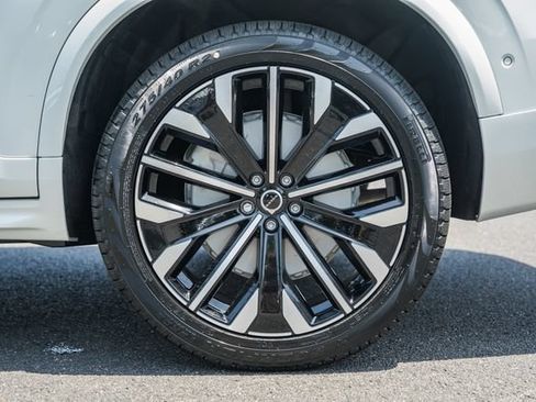 New 2026 Volvo XC90 B6 Plus w/ Protection Package Premier AWD/4WD image 19