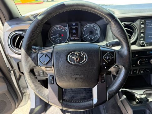 Used 2022 Toyota Tacoma TRD Sport w/ Technology Package AWD/4WD image 22