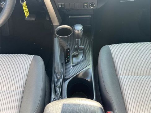 Used 2014 Toyota RAV4 LE FWD image 18