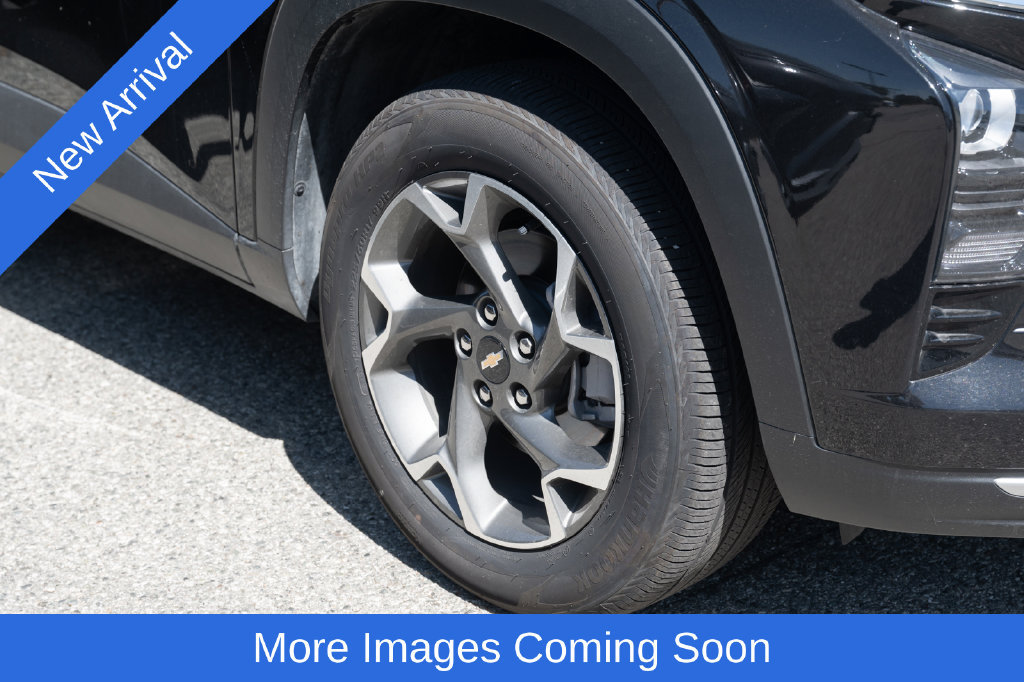 Used 2026 Chevrolet Trax LT FWD image 9