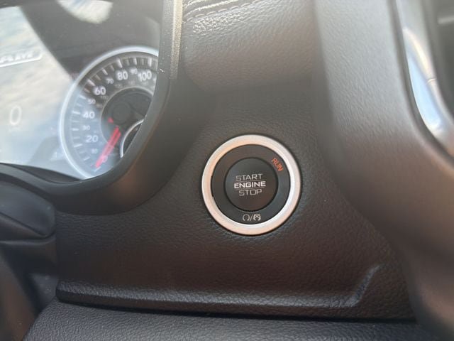 Used 2024 RAM 1500 Laramie RWD image 33