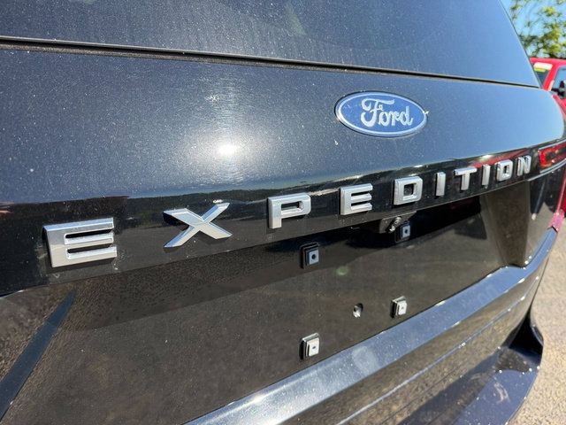 Used 2025 Ford Expedition Platinum AWD/4WD image 5