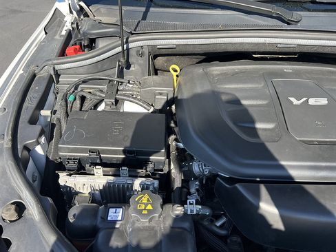 Used 2018 Jeep Grand Cherokee Overland AWD/4WD image 37