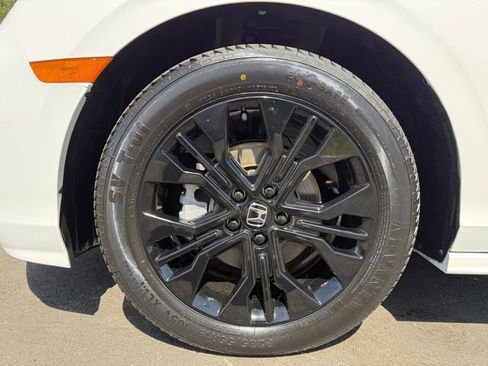 Used 2025 Honda Odyssey Sport-L image 17