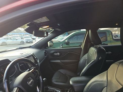 Used 2021 Jeep Cherokee Latitude Lux 80th Anniv w/ Quick Order Package 26U 80TH image 12