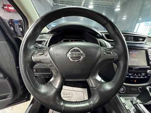 Used 2019 Nissan Murano SV AWD/4WD image 16