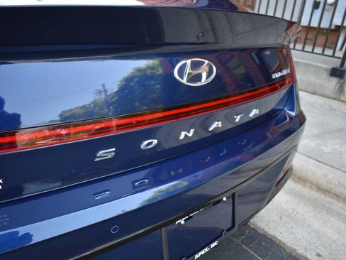 Used 2021 Hyundai Sonata Limited image 31