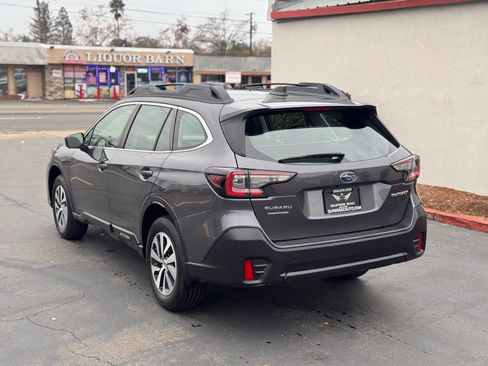 Used 2022 Subaru Outback image 4