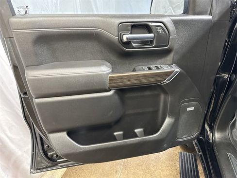 Used 2021 Chevrolet Silverado 1500 LT Trail Boss w/ Convenience Package II image 21