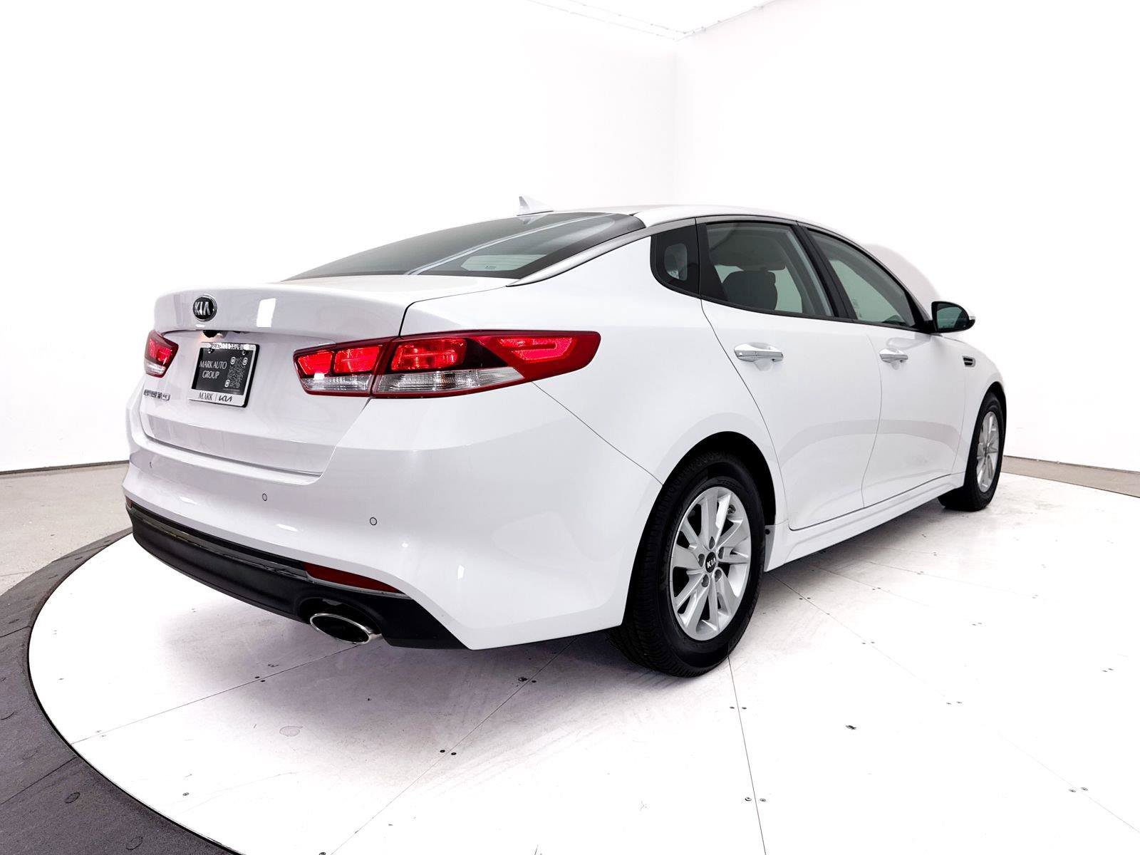 Used 2018 Kia Optima LX FWD image 16