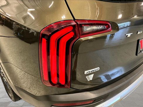 Used 2020 Kia Telluride SX w/ SX Prestige Package AWD/4WD image 23