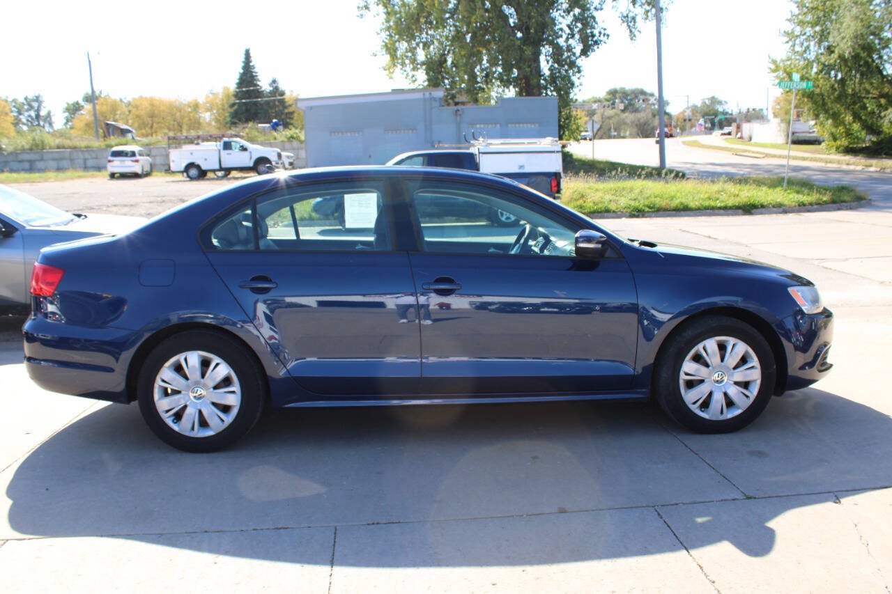 Used 2014 Volkswagen Jetta SE FWD image 4