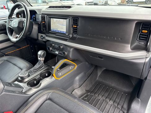 Certified 2023 Ford Bronco Badlands AWD/4WD image 18