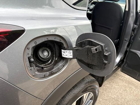 Certified 2023 Nissan Rogue SV image 36