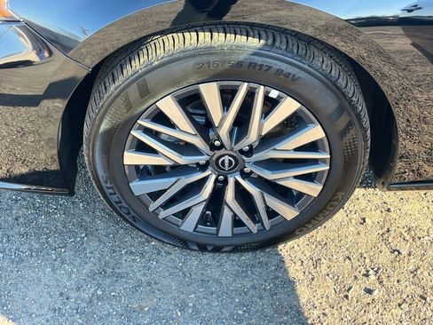 Used 2025 Nissan Altima 2.5 SV image 29