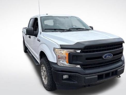 Used 2018 Ford F150 XL w/ Equipment Group 101A Mid AWD/4WD image 3