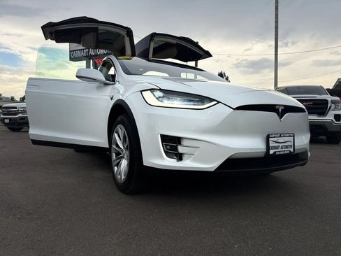 Used 2019 Tesla Model X Long Range AWD/4WD image 12