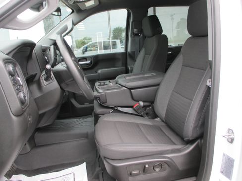 Used 2024 Chevrolet Silverado 2500 Custom w/ Custom Value Package AWD/4WD image 14