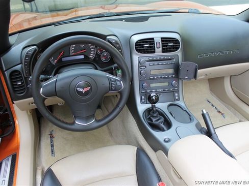 Used 2007 Chevrolet Corvette Convertible w/ Preferred Equipment Group RWD image 36
